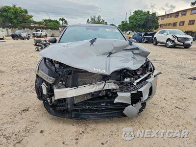 Piąte zdjęcie samochodu w środku: 2022 KIA K5 GT LINE VIN:5XXG64J22NG111854 - miniatura