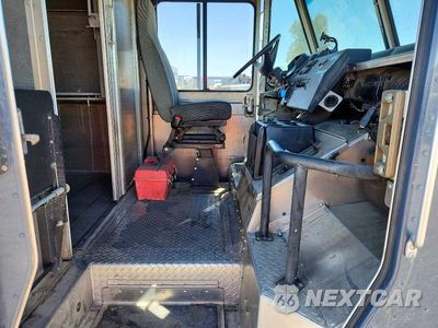 Zdjęcie 11 z 13 samochodu: 2020 FREIGHTLINER MT45G CHASSIS DELIVERY TRUCK VIN:4UZAC2EA9LCMH7772 - miniatura