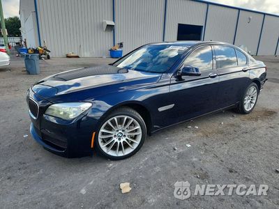 2013 BMW 750 I WBAYA8C50DC996892 - główne zdjęcie licytacji z USA - miniatura