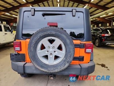 Zdjęcie 6 z 13 samochodu: 2013 JEEP WRANGLER UNLIMITED SPORT VIN:1C4BJWDG5DL520120 - miniatura