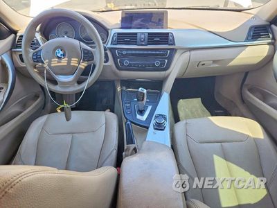 Zdjęcie 8 z 12 samochodu: 2012 BMW 328 I SULEV VIN:WBA3C1C53CF433120 - miniatura
