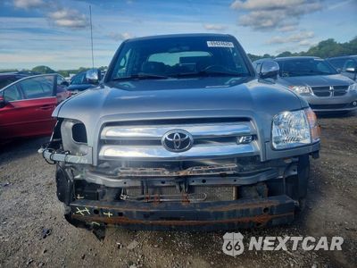 Piąte zdjęcie samochodu w środku: 2004 TOYOTA TUNDRA SR5 VIN:5TBDT441X4S441777 - miniatura