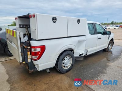 Trzecie zdjęcie samochodu z tyłu: 2022 FORD F150 SUPER CAB VIN:1FTEX1C81NKE06325 - miniatura