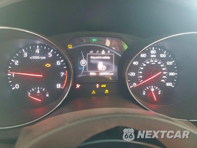 Zdjęcie 9 z 14 samochodu: 2017 KIA SEDONA LX VIN:KNDMB5C14H6293312 - miniatura