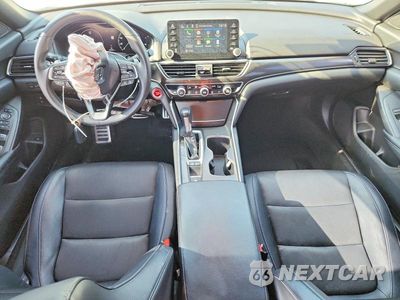 Zdjęcie 8 z 12 samochodu: 2018 HONDA ACCORD SPORT VIN:1HGCV1F39JA204542 - miniatura
