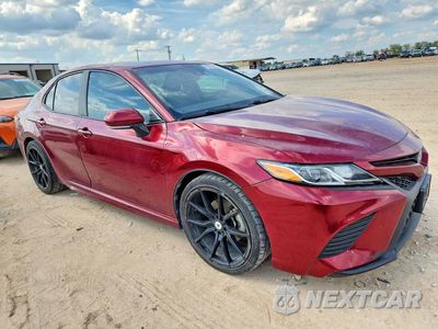 Czwarte zdjęcie samochodu z boku: 2018 TOYOTA CAMRY SE VIN:4T1B11HK4JU521939 - miniatura
