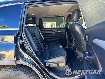 Zdjęcie 9 z 10 samochodu: 2019 TOYOTA HIGHLANDER XLE VIN:5TDJZRFHXKS606062 - miniatura