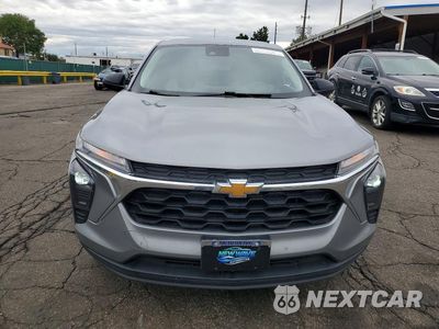 Piąte zdjęcie samochodu w środku: 2024 CHEVROLET TRAX LS VIN:KL77LFE23RC112948 - miniatura