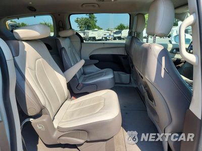 Zdjęcie 11 z 13 samochodu: 2018 CHRYSLER PACIFICA TOURING L VIN:2C4RC1BG8JR103852 - miniatura