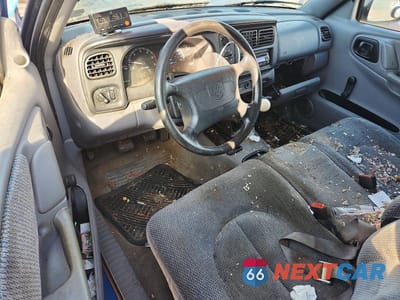 Zdjęcie 8 z 12 samochodu: 1999 DODGE DAKOTA VIN:1B7FL26X4XS142433 - miniatura
