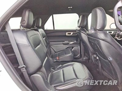 Zdjęcie 10 z 12 samochodu: 2020 FORD EXPLORER XLT VIN:1FMSK8DH5LGA13626 - miniatura