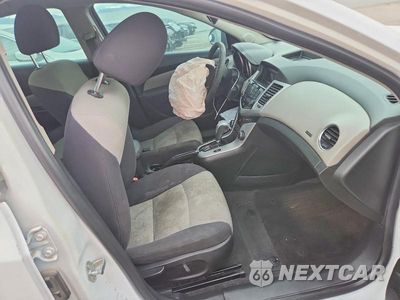 Zdjęcie 13 z 14 samochodu: 2013 CHEVROLET CRUZE LS VIN:1G1PA5SG0D7155057 - miniatura