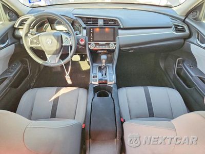 Zdjęcie 8 z 12 samochodu: 2017 HONDA CIVIC EX VIN:19XFC2F70HE053429 - miniatura