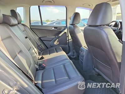 Zdjęcie 11 z 13 samochodu: 2016 VOLKSWAGEN TIGUAN S VIN:WVGBV7AXXGW582139 - miniatura