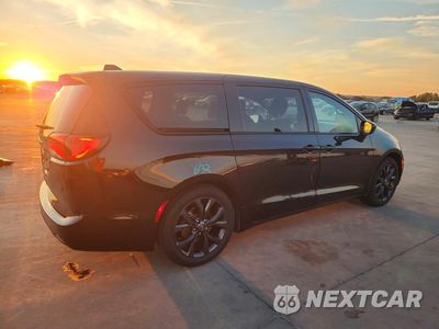 Trzecie zdjęcie samochodu z tyłu: 2020 CHRYSLER PACIFICA TOURING VIN:2C4RC1FG7LR286657 - miniatura