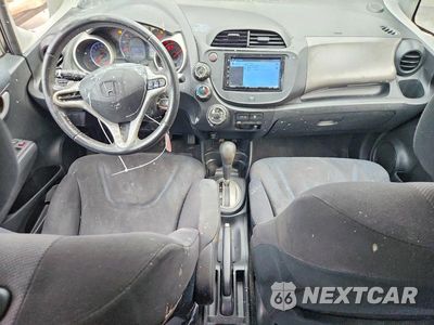 Zdjęcie 8 z 12 samochodu: 2009 HONDA FIT SPORT VIN:JHMGE88479S002110 - miniatura