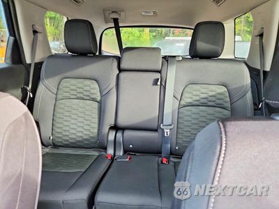 Zdjęcie 10 z 13 samochodu: 2026 NISSAN PATHFINDER SV VIN:5N1DR3BE3TC263633 - miniatura