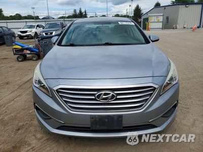 Piąte zdjęcie samochodu w środku: 2017 HYUNDAI SONATA SE VIN:5NPE24AF9HH492228 - miniatura