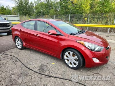 Czwarte zdjęcie samochodu z boku: 2013 HYUNDAI ELANTRA LIMITED VIN:5NPDH4AE7DH220157 - miniatura
