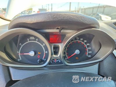 Zdjęcie 9 z 12 samochodu: 2013 FORD FIESTA SE VIN:3FADP4BJ5DM149460 - miniatura