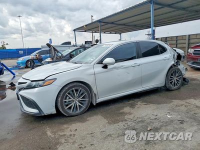 2023 TOYOTA CAMRY SE 4T1G11AKXPU121330 - główne zdjęcie licytacji z USA - miniatura