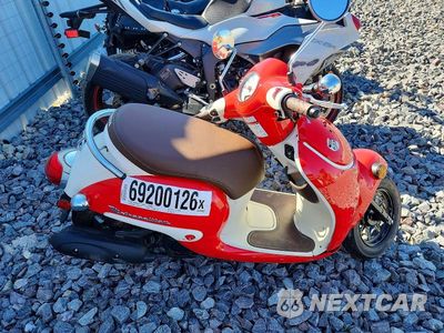 2025 HONDA NCW50 JH2AF7719SK801275 - główne zdjęcie licytacji z USA - miniatura