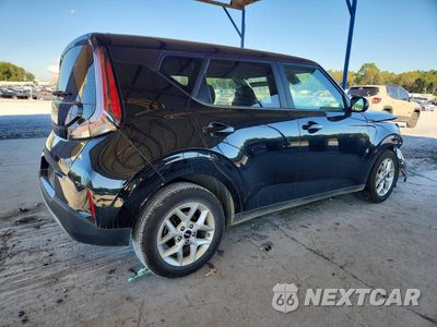 Trzecie zdjęcie samochodu z tyłu: 2023 KIA SOUL S VIN:KNDJ23AU6P7840142 - miniatura