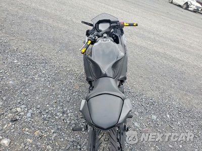 Zdjęcie 6 z 9 samochodu: 2026 KAWASAKI EX650 R VIN:ML5EXER17TDAG9459 - miniatura