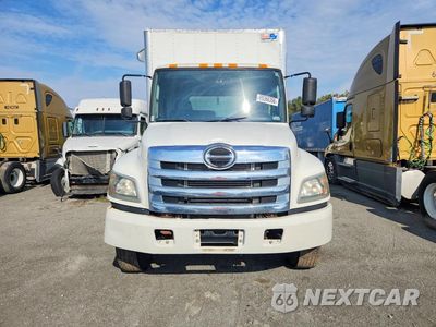 Piąte zdjęcie samochodu w środku: 2014 HINO 258/268 BOX TRUCK VIN:5PVNE8JT5E4S55726 - miniatura