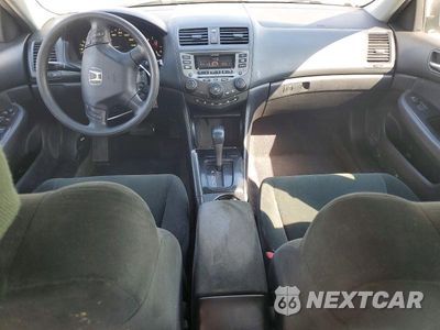 Zdjęcie 8 z 12 samochodu: 2006 HONDA ACCORD SE VIN:1HGCM563X6A092786 - miniatura