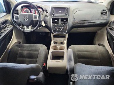 Zdjęcie 8 z 13 samochodu: 2015 DODGE GRAND CARAVAN SXT VIN:2C4RDGCGXFR718294 - miniatura
