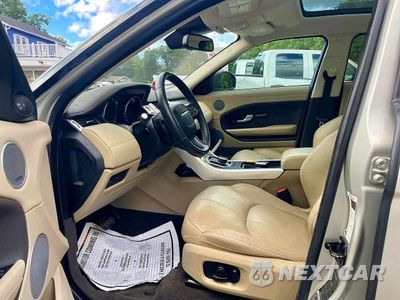 Piąte zdjęcie samochodu w środku: 2017 LAND ROVER RANGE ROVER EVOQUE SE VIN:SALVP2BGXHH169200 - miniatura