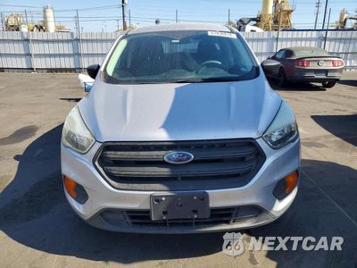 Piąte zdjęcie samochodu w środku: 2017 FORD ESCAPE S VIN:1FMCU0F72HUB66428 - miniatura