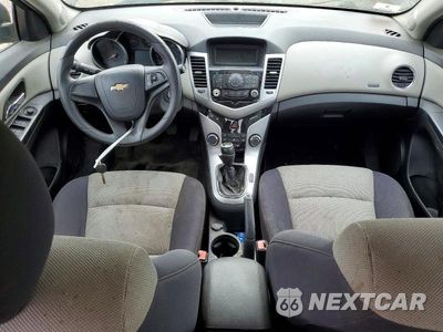 Zdjęcie 8 z 12 samochodu: 2013 CHEVROLET CRUZE LS VIN:1G1PB5SG6D7199450 - miniatura