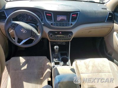 Zdjęcie 8 z 13 samochodu: 2016 HYUNDAI TUCSON SE VIN:KM8J23A44GU091502 - miniatura