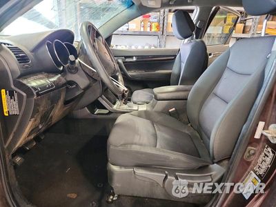Zdjęcie 7 z 13 samochodu: 2011 KIA SORENTO LX VIN:5XYKTDA20BG089900 - miniatura