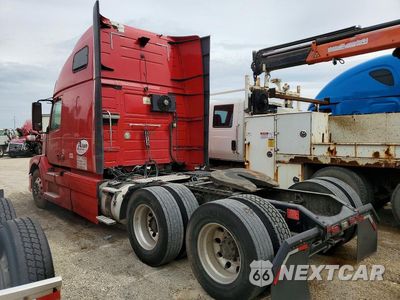 Drugie zdjęcie samochodu z przodu: 2015 VOLVO VNL SEMI TRUCK VIN:4V4NC9EG2FN180203 - miniatura