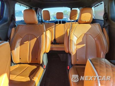 Zdjęcie 10 z 13 samochodu: 2021 CHRYSLER PACIFICA HYBRID PINNACLE VIN:2C4RC1N70MR514887 - miniatura
