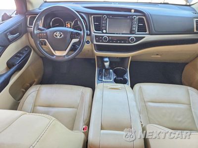 Zdjęcie 8 z 13 samochodu: 2016 TOYOTA HIGHLANDER XLE VIN:5TDJKRFHXGS327447 - miniatura