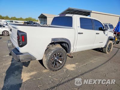 Trzecie zdjęcie samochodu z tyłu: 2017 TOYOTA TUNDRA SR5 VIN:5TFDW5F14HX657013 - miniatura