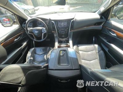 Zdjęcie 9 z 14 samochodu: 2019 CADILLAC ESCALADE PREMIUM LUXURY VIN:1GYS4CKJXKR345694 - miniatura