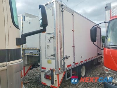 Trzecie zdjęcie samochodu z tyłu: 2020 ISUZU NRR BOX TRUCK VIN:JALE5W167L7302053 - miniatura