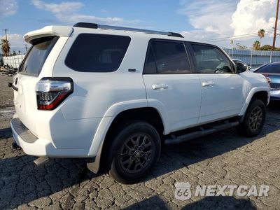 Trzecie zdjęcie samochodu z tyłu: 2022 TOYOTA 4RUNNER SR5 VIN:JTEMU5JR3N6009467 - miniatura
