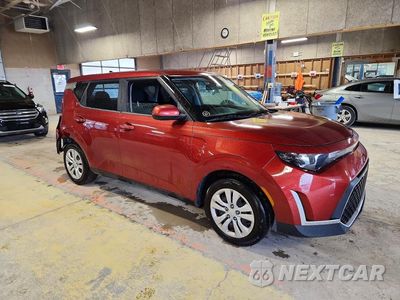 Czwarte zdjęcie samochodu z boku: 2023 KIA SOUL LX VIN:KNDJ23AU1P7850321 - miniatura