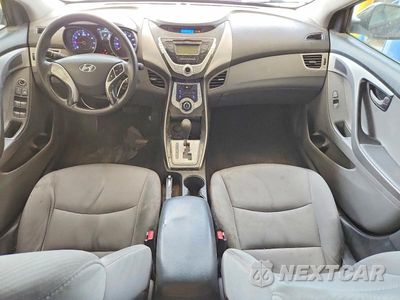 Zdjęcie 8 z 13 samochodu: 2012 HYUNDAI ELANTRA GLS VIN:5NPDH4AE0CH089782 - miniatura