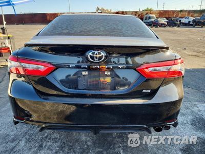 Zdjęcie 6 z 12 samochodu: 2018 TOYOTA CAMRY SE VIN:4T1B11HK1JU615003 - miniatura