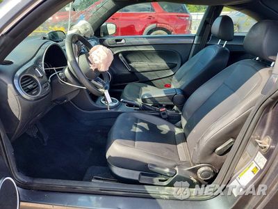 Zdjęcie 7 z 12 samochodu: 2016 VOLKSWAGEN BEETLE SE VIN:3VWJ07AT5GM613323 - miniatura