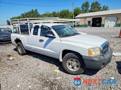 Czwarte zdjęcie samochodu z boku: 2006 DODGE DAKOTA ST VIN:1D7HE22K26S689590 - miniatura