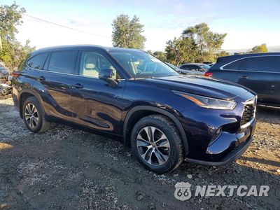 Czwarte zdjęcie samochodu z boku: 2021 TOYOTA HIGHLANDER XLE VIN:5TDGZRBH3MS552803 - miniatura