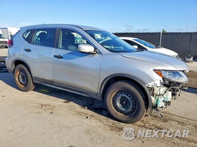 Czwarte zdjęcie samochodu z boku: 2018 NISSAN ROGUE S VIN:KNMAT2MV0JP520866 - miniatura